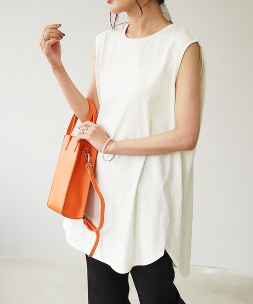 IAMUSE(アイアミューズ)の「クルーネックボックスタンクトップ S0694【IAMUSE】(Tシャツ/カットソー・レディース・ブラック/モカ/オフホワイト/ダークパープル・FREE)」の2枚目の写真