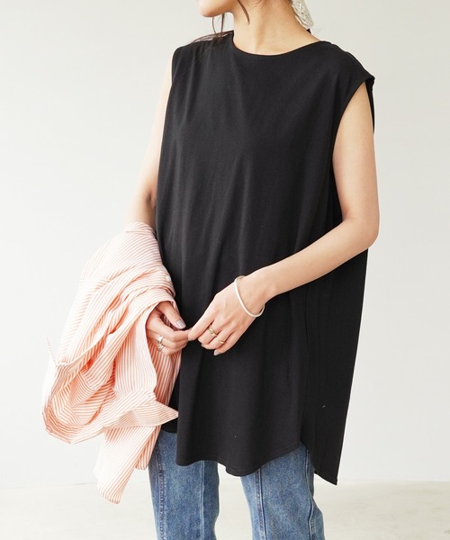 IAMUSE(アイアミューズ)の「クルーネックボックスタンクトップ S0694【IAMUSE】(Tシャツ/カットソー・レディース・ブラック/モカ/オフホワイト/ダークパープル・FREE)」の1枚目の写真