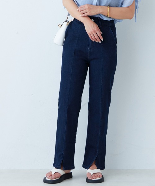 natural couture(ナチュラルクチュール)の「冷感デニムセンターシームスリットパンツ(その他パンツ・レディース・インディゴブルー/ブルー・MEDIUM/LARGE)」の1枚目の写真