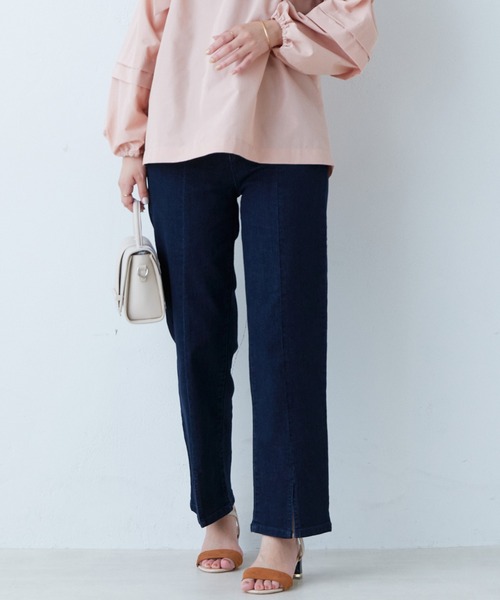natural couture(ナチュラルクチュール)の「冷感デニムセンターシームスリットパンツ(その他パンツ・レディース・インディゴブルー/ブルー・MEDIUM/LARGE)」の6枚目の写真