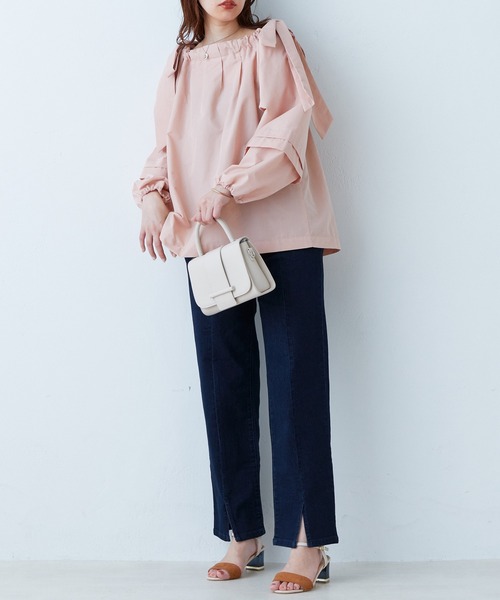 natural couture(ナチュラルクチュール)の「冷感デニムセンターシームスリットパンツ(その他パンツ・レディース・インディゴブルー/ブルー・MEDIUM/LARGE)」の7枚目の写真