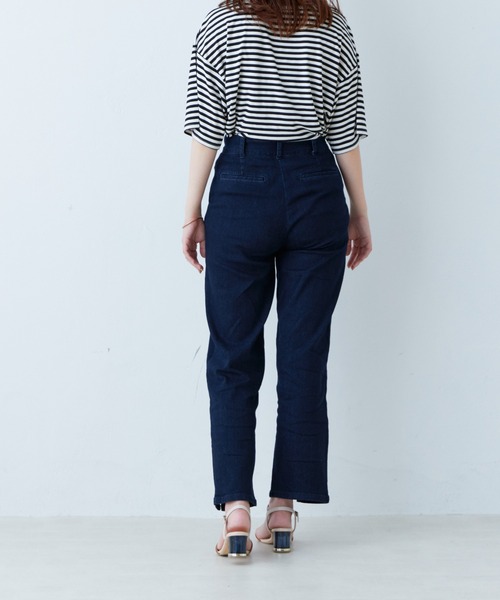 natural couture(ナチュラルクチュール)の「冷感デニムセンターシームスリットパンツ(その他パンツ・レディース・インディゴブルー/ブルー・MEDIUM/LARGE)」の20枚目の写真