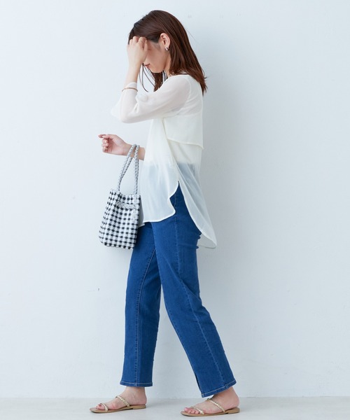 natural couture(ナチュラルクチュール)の「冷感デニムセンターシームスリットパンツ(その他パンツ・レディース・インディゴブルー/ブルー・MEDIUM/LARGE)」の13枚目の写真