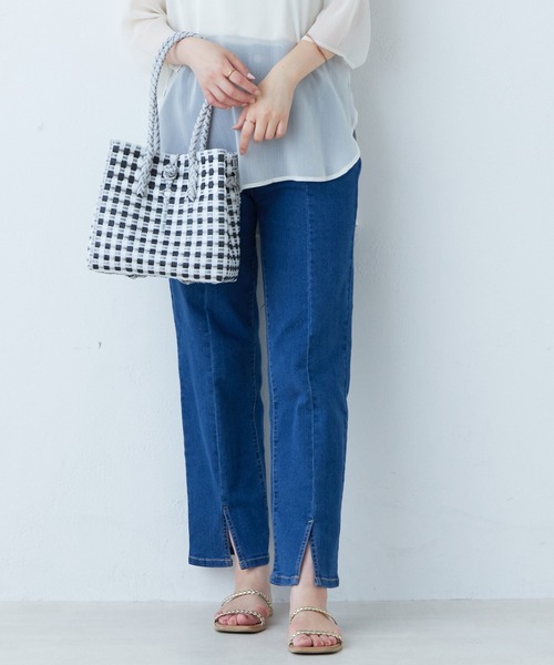 natural couture(ナチュラルクチュール)の「冷感デニムセンターシームスリットパンツ(その他パンツ・レディース・インディゴブルー/ブルー・MEDIUM/LARGE)」の12枚目の写真