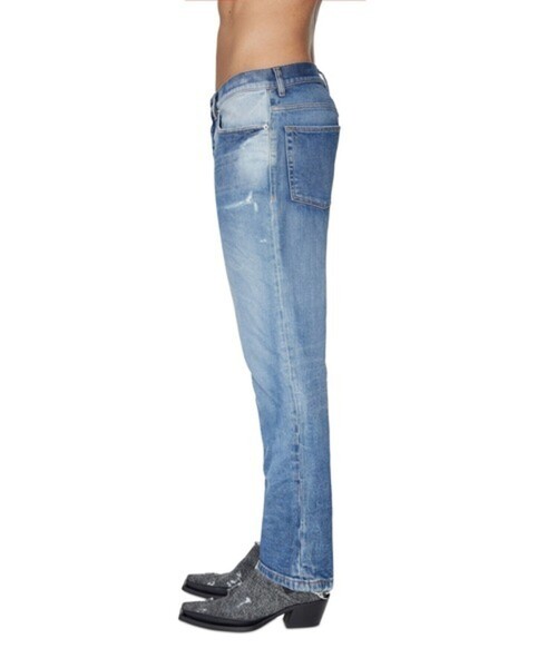 DIESEL(ディーゼル)の「メンズ 22FW デニムパンツ テーパード レギュラー(デニムパンツ・メンズ・インディゴブルー・32inch/34inch/36inch/28inch/30inch/26inch)」の9枚目の写真