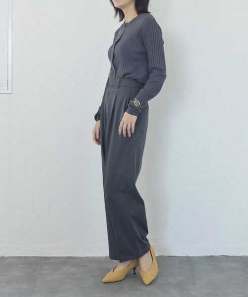 SESTO(セスト)の「削れないかかとゴム&立体クッションインソールの美脚ローヒールパンプス(パンプス・レディース・グレイッシュベージュ/アイボリー/ブラック/ブラック系その他/ベージュ・24.0cm/25.0cm/24.5cm/23.5cm/23.0cm/22.5cm)」の12枚目の写真