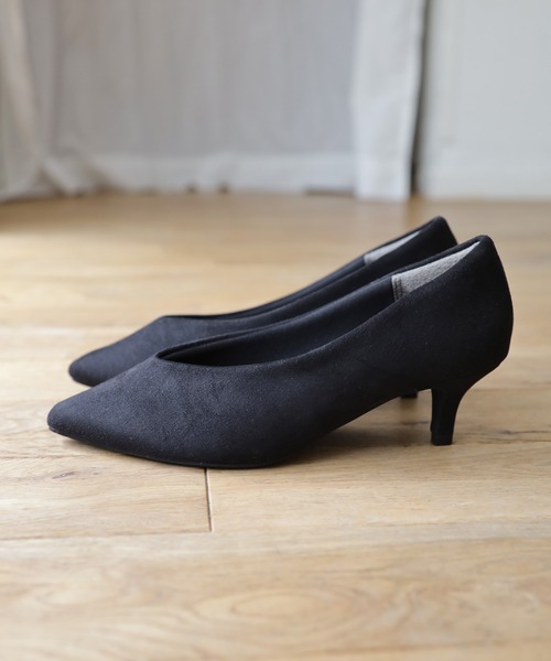 SESTO(セスト)の「削れないかかとゴム&立体クッションインソールの美脚ローヒールパンプス(パンプス・レディース・グレイッシュベージュ/アイボリー/ブラック/ブラック系その他/ベージュ・24.0cm/25.0cm/24.5cm/23.5cm/23.0cm/22.5cm)」の22枚目の写真