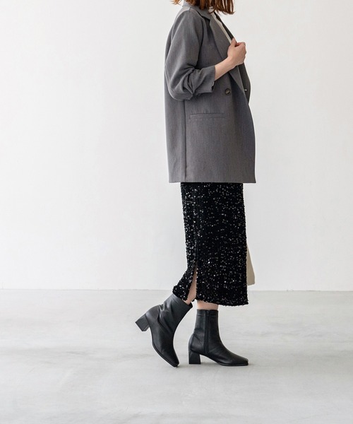 menue（メヌエ）の「スクエアトゥ 台形ヒール ショートブーツ（ブーツ・レディース・ブラック/カーキ/アイボリー/ベージュ系その他/シルバー/ブラック系・LL/3L/S/M/L/XS）」の22枚目の写真