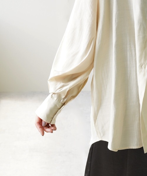 IAMUSE（アイアミューズ）の「レーヨンスリーブスリットシャツ S0710【IAMUSE】（シャツ/ブラウス・レディース・ピンク/ライトベージュ/ブラック/オリーブ・FREE）」の11枚目の写真