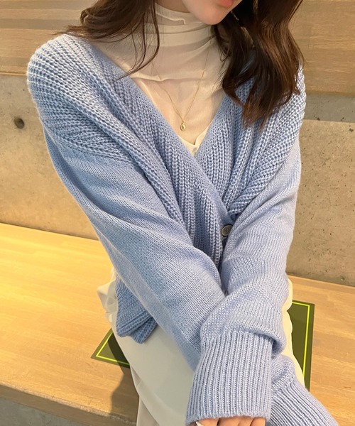 Lamoa（ラモア）の「Lamoa/Vネック カシュクール デザイン ニット（ニット/セーター・レディース・ブルー/アイボリー・FREE）」の7枚目の写真