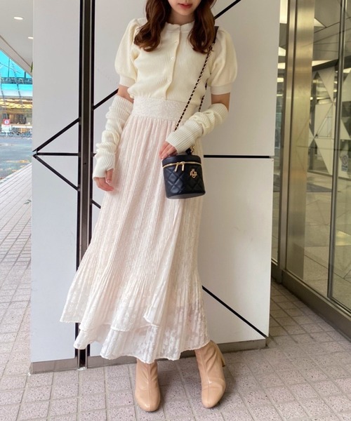 one after another NICE CLAUP（ワンアフターアナザーナイスクラップ）の「動くたびに上品に揺れる　プリーツスカート（スカート・レディース・アイボリー/モカ/アッシュグレー/アニマル・FREE）」の5枚目の写真