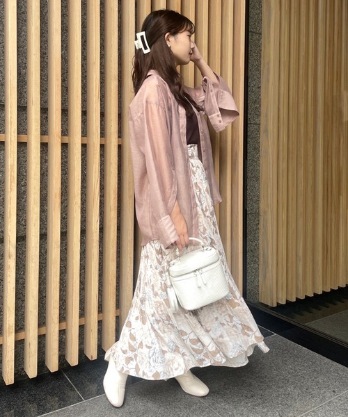 one after another NICE CLAUP（ワンアフターアナザーナイスクラップ）の「動くたびに上品に揺れる　プリーツスカート（スカート・レディース・アイボリー/モカ/アッシュグレー/アニマル・FREE）」の13枚目の写真