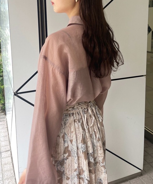 one after another NICE CLAUP（ワンアフターアナザーナイスクラップ）の「動くたびに上品に揺れる　プリーツスカート（スカート・レディース・アイボリー/モカ/アッシュグレー/アニマル・FREE）」の18枚目の写真