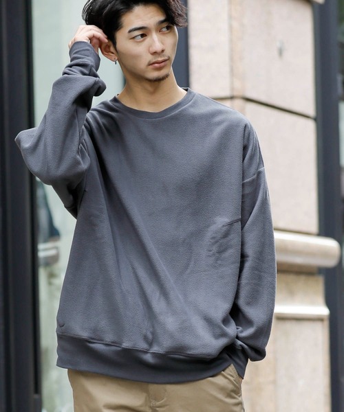 Beno（ビーノ）の「マイクロフリース リラックスオーバーシルエット クルーネックトレーナー（スウェット・メンズ・グリーン/ブラック/チャコールグレー/ネイビー/グレイッシュブルー/オフホワイト/ライトパープル/グレイッシュベージュ・L/M/S/XL）」の4枚目の写真