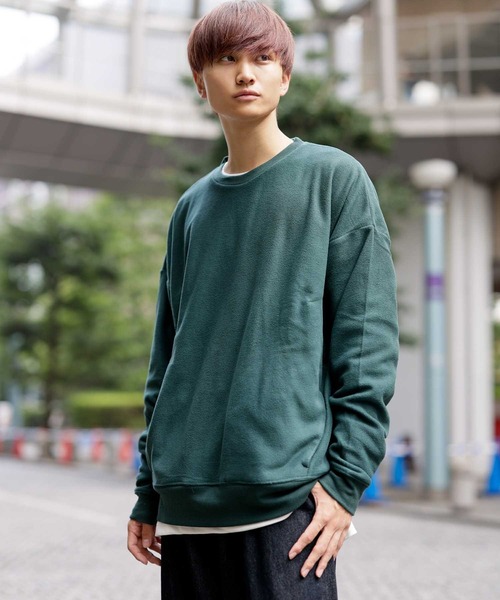 Beno（ビーノ）の「マイクロフリース リラックスオーバーシルエット クルーネックトレーナー（スウェット・メンズ・グリーン/ブラック/チャコールグレー/ネイビー/グレイッシュブルー/オフホワイト/ライトパープル/グレイッシュベージュ・L/M/S/XL）」の14枚目の写真