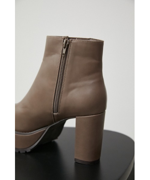AZUL by moussy（アズールバイマウジー）の「RUGGED SOLE BOOTS/ラギッドソールブーツ（ブーツ・レディース・ブラック/ブラウン・SMALL/MEDIUM/LARGE/LL）」の12枚目の写真