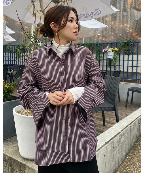 LiSeek（リシーク）の「【LiSeeK】ストライプスリーブ釦シャツ（シャツ/ブラウス・レディース・ホワイト/ネイビー/ブラウン・FREE）」の3枚目の写真