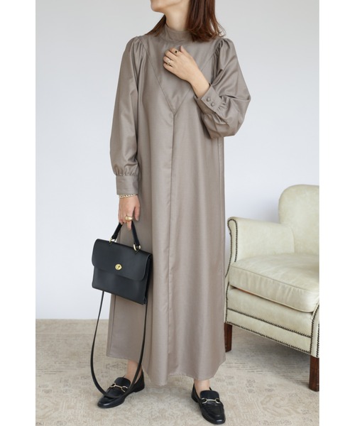 &. NOSTALGIA（アンドドットノスタルジア）の「【ZOZO限定】スタンドネックボリュームスリーブワンピース（ワンピース・レディース・ブラック/モカ・FREE）」の9枚目の写真