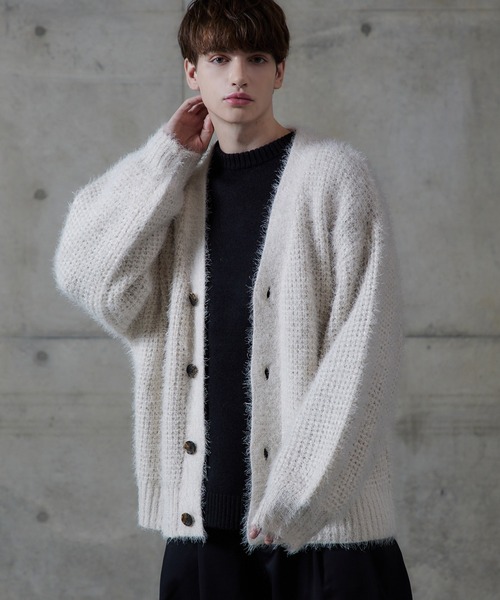 cussil（クシル）の「【cussil/クシル】モヘアライクヘビーニット バルーンワイドスリーブカーディガン（カーディガン/ボレロ・メンズ・ネイビー/チャコールグレー/アイボリー/ブラック・S/M/L）」の18枚目の写真