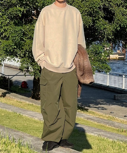 kutir（クティール）の「フェイクスウェードバックデザインスウェット（スウェット・メンズ・アイボリー/ダークブルー/ダークグリーン・MEDIUM/LARGE）」の4枚目の写真