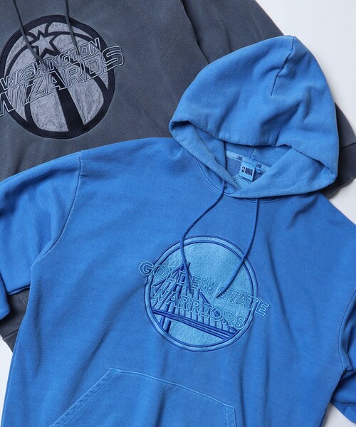 NBAチームロゴ刺繍フード付きスウェット NBA（エヌビーエー）の「NBA/エヌビーエー NBA チームロゴ刺繍