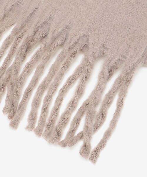 MAJESTIC LEGON(マジェスティックレゴン)の「ふわふわボリュームマフラー(マフラー・レディース・アイボリー/ベージュ・FREE)」の3枚目の写真