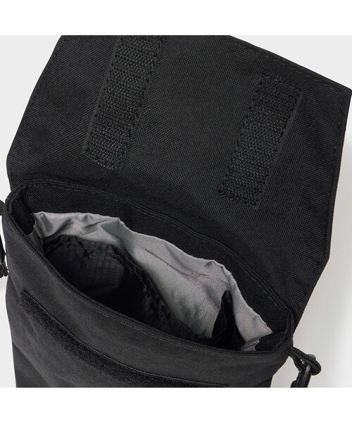 AIGLE（エーグル）の「アーバンモビリティネックポーチ（ショルダーバッグ・レディース・ブラック/グレー・FREE）」の7枚目の写真