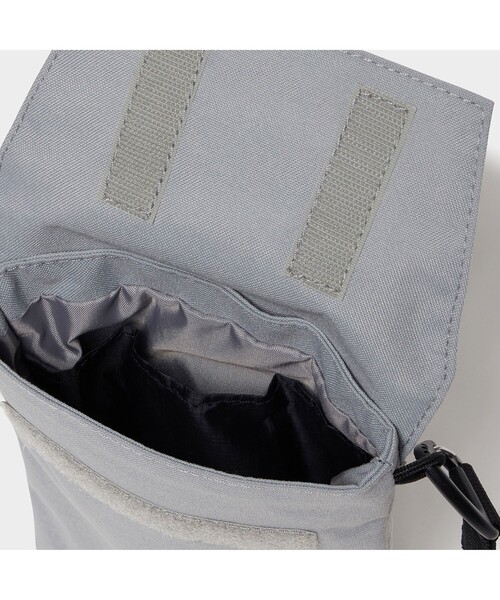 AIGLE（エーグル）の「アーバンモビリティネックポーチ（ショルダーバッグ・レディース・ブラック/グレー・FREE）」の9枚目の写真