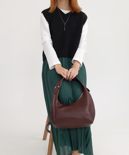 thank U more(サンキューモア)の「レザー ハーフムーン ショルダーバッグ(ショルダーバッグ・レディース・ブラック/ベージュ/ブラウン/ダークブラウン・FREE)」の8枚目の写真