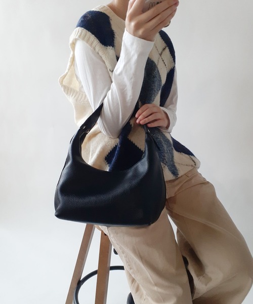 thank U more(サンキューモア)の「レザー ハーフムーン ショルダーバッグ(ショルダーバッグ・レディース・ブラック/ベージュ/ブラウン/ダークブラウン・FREE)」の20枚目の写真