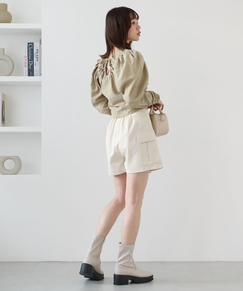 archives（アルシーヴ）の「ラップカーゴミニスカート（スカート・レディース・グレイッシュベージュ/アイボリー/ブラック・MEDIUM）」の14枚目の写真