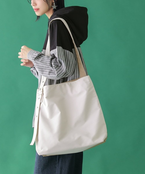 n'OrLABEL(ノアールレーベル)の「【廃盤】『バイカラー2wayショルダートートバッグ』(トートバッグ・レディース・レッド/グリーン/ブラック/ライトベージュ・FREE)」の20枚目の写真