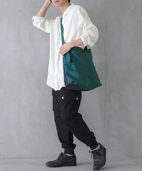 n'OrLABEL(ノアールレーベル)の「【廃盤】『バイカラー2wayショルダートートバッグ』(トートバッグ・レディース・レッド/グリーン/ブラック/ライトベージュ・FREE)」の12枚目の写真