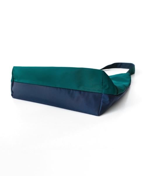 n'OrLABEL(ノアールレーベル)の「【廃盤】『バイカラー2wayショルダートートバッグ』(トートバッグ・レディース・レッド/グリーン/ブラック/ライトベージュ・FREE)」の8枚目の写真