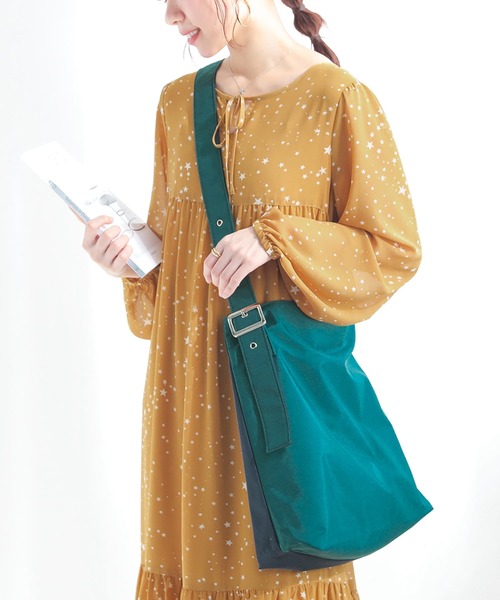 n'OrLABEL(ノアールレーベル)の「【廃盤】『バイカラー2wayショルダートートバッグ』(トートバッグ・レディース・レッド/グリーン/ブラック/ライトベージュ・FREE)」の6枚目の写真