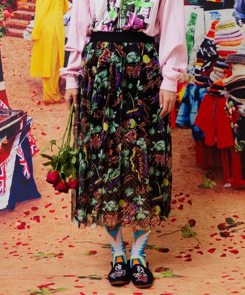 RNA（アールエヌエー）の「G1050 PINK MOTEL C.C.Mプリントメッシュスカート（スカート・レディース・ブラック/キナリ・MEDIUM）」の15枚目の写真