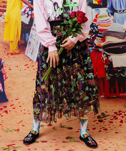 RNA（アールエヌエー）の「G1050 PINK MOTEL C.C.Mプリントメッシュスカート（スカート・レディース・ブラック/キナリ・MEDIUM）」の18枚目の写真