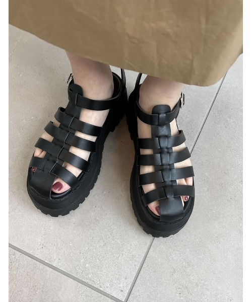 Re:EDIT（リエディ）の「[辻元舞さん着用][2023S/S COLLECTION][小さい/大きいサイズ有]厚底グルカサンダル（サンダル・レディース・ホワイト/ブラック・LARGE/SMALL/X-SMALL/MEDIUM/XX-LARGE/X-LARGE）」の7枚目の写真