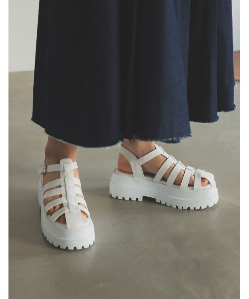 Re:EDIT（リエディ）の「[辻元舞さん着用][2023S/S COLLECTION][小さい/大きいサイズ有]厚底グルカサンダル（サンダル・レディース・ホワイト/ブラック・LARGE/SMALL/X-SMALL/MEDIUM/XX-LARGE/X-LARGE）」の4枚目の写真