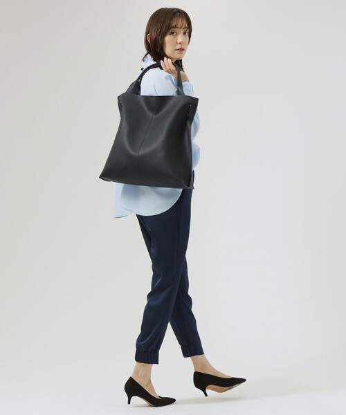 CAST:（キャストコロン）の「バイカラーソフトトートバック（トートバッグ・レディース・シルバー/ベージュ/ネイビー・FREE）」の7枚目の写真