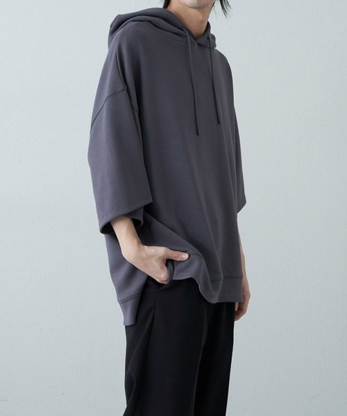 COLONY 2139(コロニートゥーワンスリーナイン)の「ダイバーポンチBIG半袖パーカー(パーカー・メンズ・ホワイト/チャコールグレー/ブラック・MEDIUM/LARGE)」の18枚目の写真