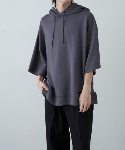 COLONY 2139(コロニートゥーワンスリーナイン)の「ダイバーポンチBIG半袖パーカー(パーカー・メンズ・ホワイト/チャコールグレー/ブラック・MEDIUM/LARGE)」の19枚目の写真