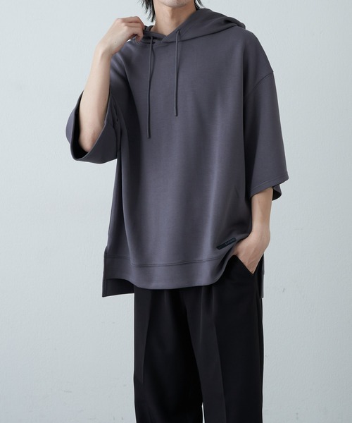 COLONY 2139(コロニートゥーワンスリーナイン)の「ダイバーポンチBIG半袖パーカー(パーカー・メンズ・ホワイト/チャコールグレー/ブラック・MEDIUM/LARGE)」の20枚目の写真