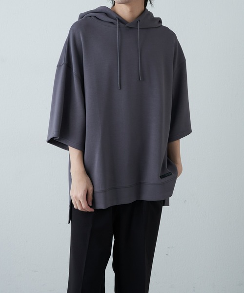 COLONY 2139(コロニートゥーワンスリーナイン)の「ダイバーポンチBIG半袖パーカー(パーカー・メンズ・ホワイト/チャコールグレー/ブラック・MEDIUM/LARGE)」の22枚目の写真