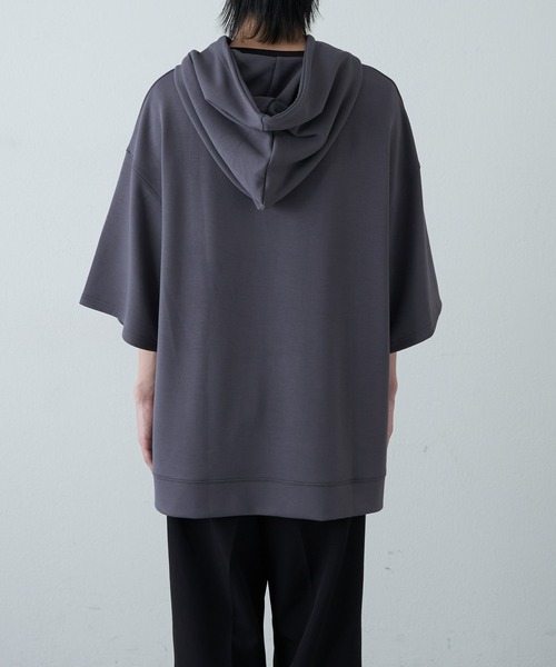 COLONY 2139(コロニートゥーワンスリーナイン)の「ダイバーポンチBIG半袖パーカー(パーカー・メンズ・ホワイト/チャコールグレー/ブラック・MEDIUM/LARGE)」の7枚目の写真