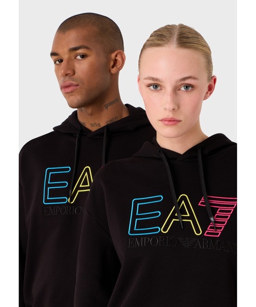 EMPORIO ARMANI EA7(エンポリオアルマーニイーエーセブン)の「【エンポリオ アルマーニ EA7】Logo Series フード付きスウェットシャツ コットン製(スウェット・メンズ・ブラック/ホワイト・LARGE/MEDIUM/X-LARGE/XX-LARGE/SMALL/X-SMALL)」の10枚目の写真