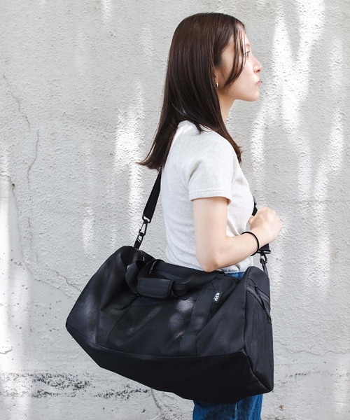 KiU(キウ)の「600D 大容量ボストントラベルバッグ(31L)(ボストンバッグ・メンズ・ベージュ/ブラック/カーキ/ブラック系その他/ブルー系その他/アニマル/カラフル/ブラック×ライム/ブラック×カーキ/ブラック系その他2/ブラック系その他3・FREE)」の14枚目の写真