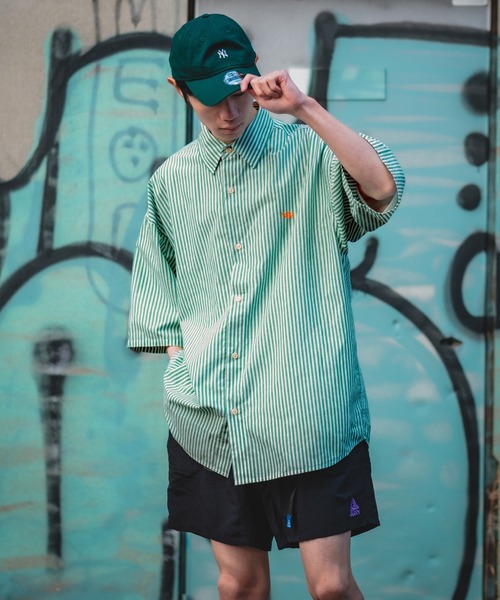 improves(インプローブス)の「ワンポイント 刺しゅう ストライプ オーバーサイズ 半袖シャツ(シャツ/ブラウス・メンズ・グリーン/サックスブルー・MEDIUM/LARGE/X-LARGE)」の4枚目の写真