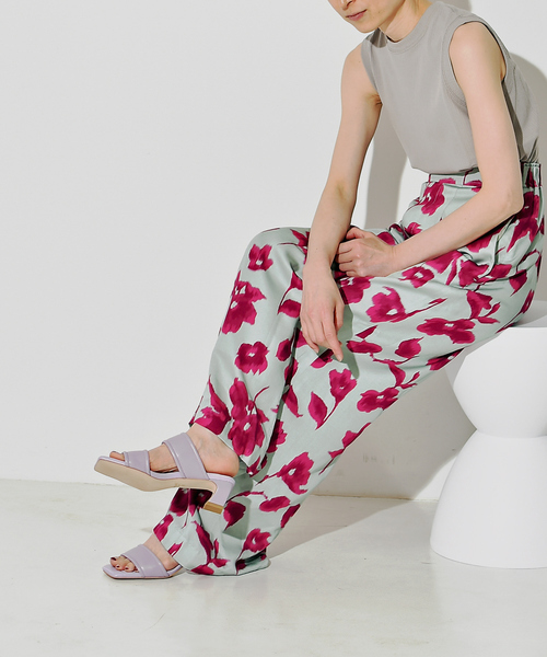 PICHE ABAHOUSE(ピシェ アバハウス)の「パフィーベルトサンダル(サンダル・レディース・ブラック/ベージュ/ラベンダー・35/36/37/38/39)」の4枚目の写真