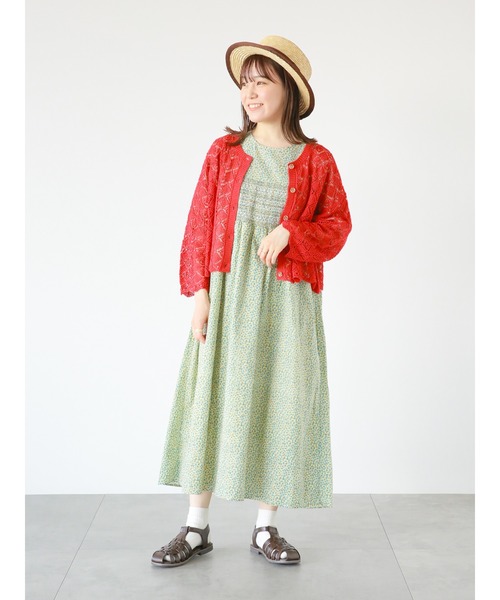 ehka sopo（エヘカソポ）の「小花柄スモッキングワンピース